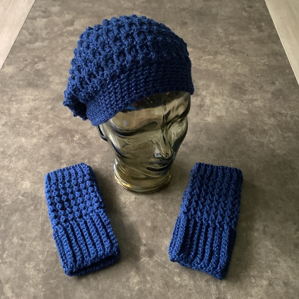 #5- Slouchy Beanie & Wrist Warmer Set